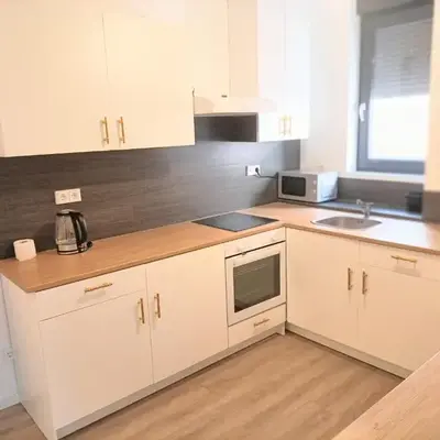 Apartment mit Balkon