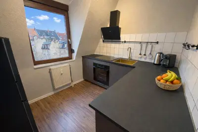 Küche/Küchenzeile in der Unterkunft Großzügige Maisonette nahe Innenstadt Altbauflair