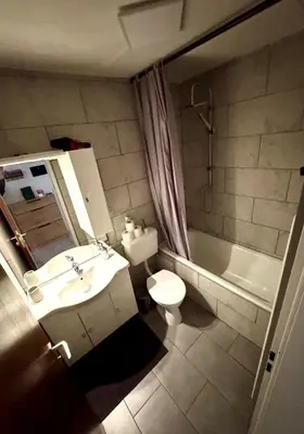 Ein Badezimmer in der Unterkunft Design Apartment Black Forest Retreat Bad Herrenalb