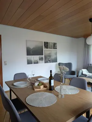 Ein Sitzbereich in der Unterkunft Apartment am Kurpark