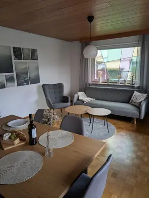 Ein Sitzbereich in der Unterkunft Apartment am Kurpark