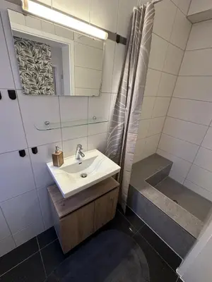 Ein Badezimmer in der Unterkunft Moderne FeWo nahe Mainz für 4 Personen