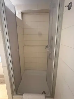 Ein Badezimmer in der Unterkunft Teamhaus mit großer Küche - Platz für 10