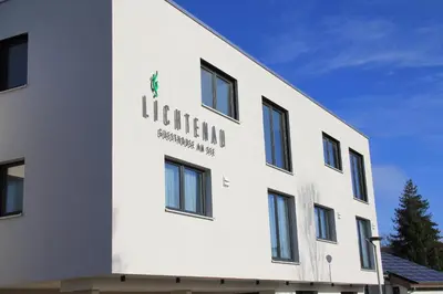 Das Gebäude in dem sich das Bed & Breakfast befindet