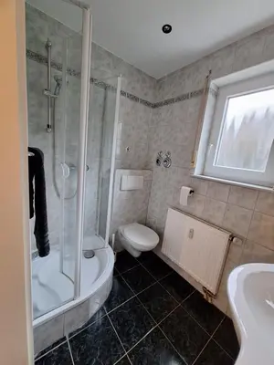 Ein Badezimmer in der Unterkunft bookandstay24 Reinheim bei Darmstadt, Frankfurt, Rhein-Main-Gebiet