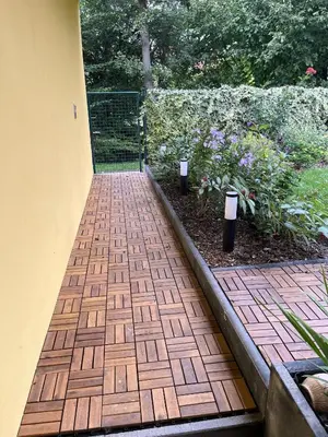 Ein Garten an der Unterkunft Haus ZAHRA