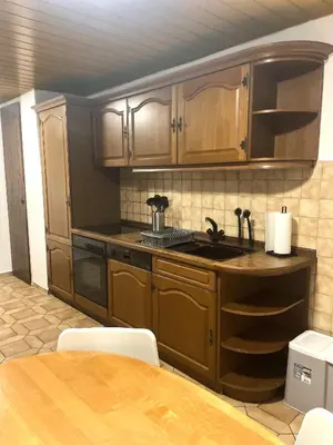 Küche/Küchenzeile in der Unterkunft bookandstay24 Groß-Zimmern 2 Zimmerwohnung mit Küche und Terrasse bei Darmstadt, Frankfurt, RheinMain Gebiet