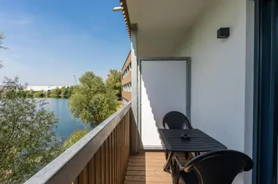 Ein Balkon oder eine Terrasse in der Unterkunft Seehotel Forst