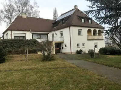 Das Gebäude in dem sich die Pension befindet
