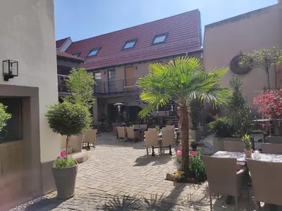 Das Gebäude in dem sich die Pension befindet