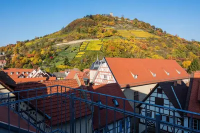 Ein allgemeiner Bergblick oder ein Berglick von des Hotels aus