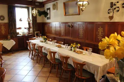 Ein Restaurant oder anderes Speiselokal in der Unterkunft Gasthof und Pension zum Löwen
