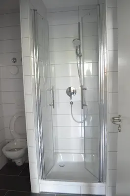 Ein Badezimmer in der Unterkunft Zwei Raben Pension