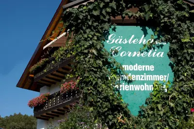 Das Gebäude in dem sich die Pension befindet