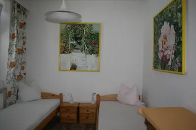 Ein Sitzbereich in der Unterkunft Kleiner Herrenhof