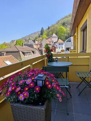 Ein allgemeiner Bergblick oder ein Berglick von der Ferienwohnung aus