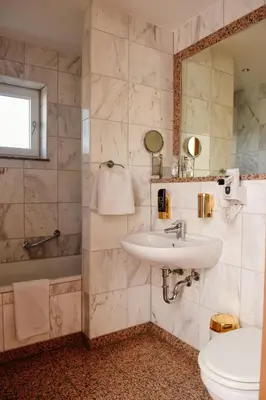 Ein Badezimmer in der Unterkunft Hotel Residenz Babenhausen