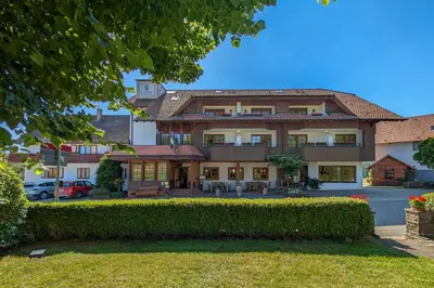 Das Gebäude in dem sich das Hotel befindet