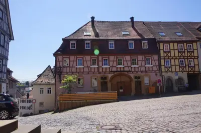 Das Gebäude in dem sich das Hotel befindet