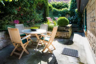 Ein Garten an der Unterkunft Loblocher Hof