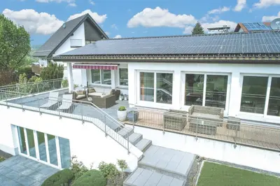Das Gebäude in dem sich das Bed & Breakfast befindet