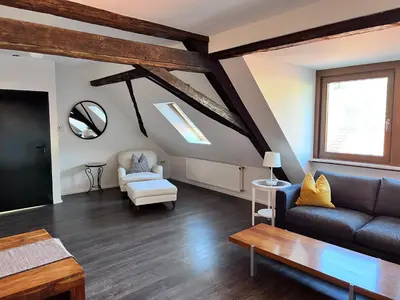 Ein Sitzbereich in der Unterkunft Hotel Restaurant Goldenes Ross