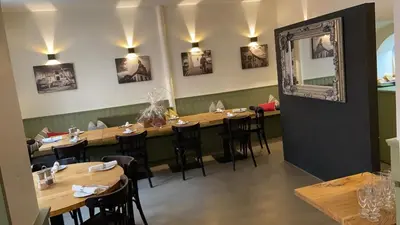 Ein Restaurant oder anderes Speiselokal in der Unterkunft Hotel Restaurant Goldenes Ross