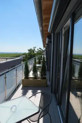 Ein Balkon oder eine Terrasse in der Unterkunft Gästehaus Rebenhof
