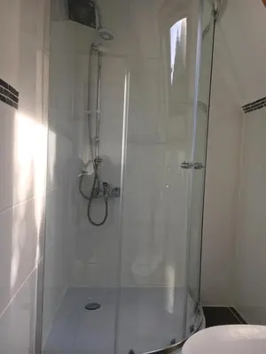 Ein Badezimmer in der Unterkunft Pension Haus Baron 2 Friedrichsfeld