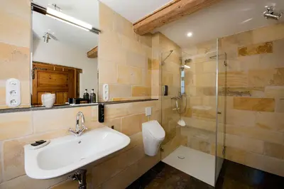 Ein Badezimmer in der Unterkunft Burggarten Appartements Neuleiningen