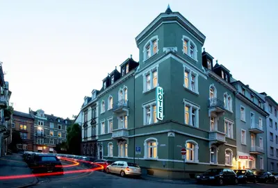 Das Gebäude in dem sich das Hotel befindet