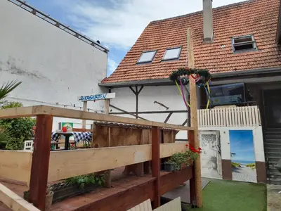 Das Gebäude in dem sich das Gasthaus befindet
