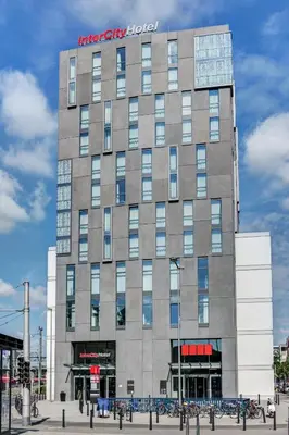 Das Gebäude in dem sich das Hotel befindet