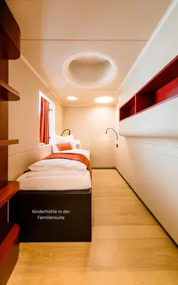 Ein Bett oder Betten in einem Zimmer der Unterkunft Hotel Neues Tor