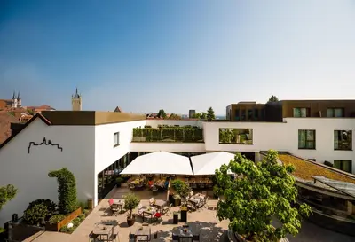 Das Gebäude in dem sich das Hotel befindet