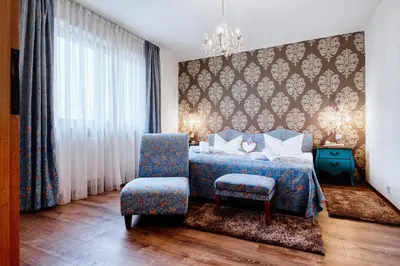 Ein Sitzbereich in der Unterkunft Hotel-Restaurant Central am Königshof