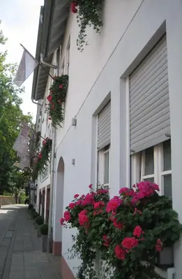 Das Gebäude in dem sich die Pension befindet