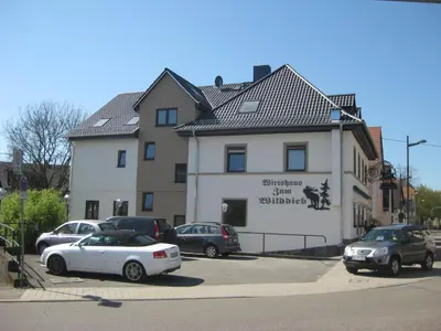 Das Gebäude in dem sich das Gasthaus befindet