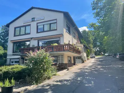 Das Gebäude in dem sich die Pension befindet