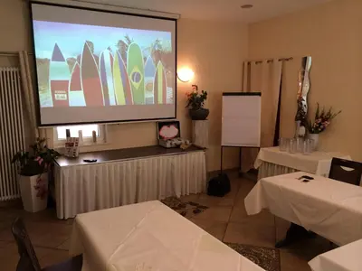 Der Geschäftsbereich oder Konferenzraum in der Unterkunft Hotel Ebnet