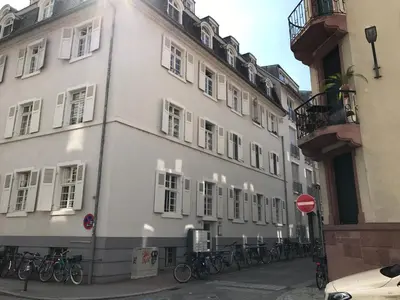 Das Gebäude in dem sich die Ferienwohnung befindet