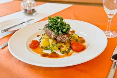 Essen im Hotel oder in der Nähe