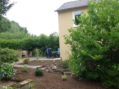 Ein Garten an der Unterkunft Ferienhaus im Nordschwarzwald