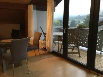 Ein Balkon oder eine Terrasse in der Unterkunft Haus am Waldrand