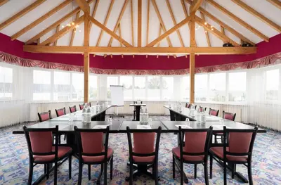 Der Geschäftsbereich oder Konferenzraum in der Unterkunft ates Hotel Lampertheim by AURUM