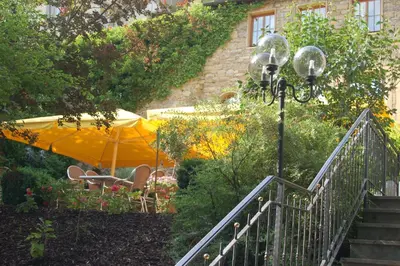 Ein Garten an der Unterkunft Schlosshotel Ingelfingen