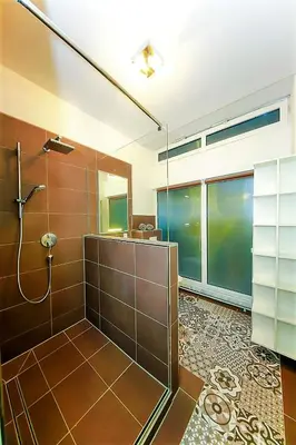 Ein Badezimmer in der Unterkunft Connie's House Holiday Apartment
