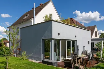 Das Gebäude in dem sich die Ferienwohnung befindet