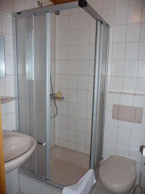 Ein Badezimmer in der Unterkunft Wengerterstube & Gästezimmer Kern