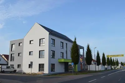 Das Gebäude in dem sich die Ferienwohnung befindet